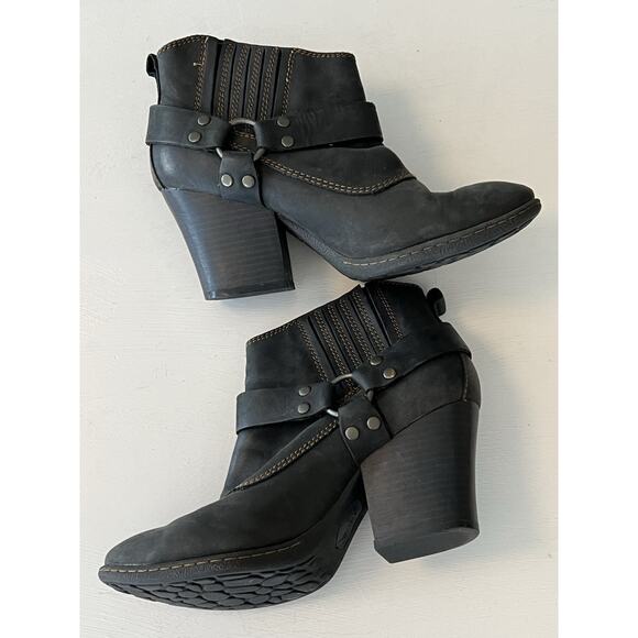 Born BOC Ankle Boots Womens Size 7.5 Black Leather Motorcycle Shoes Western - Picture 4 of 11